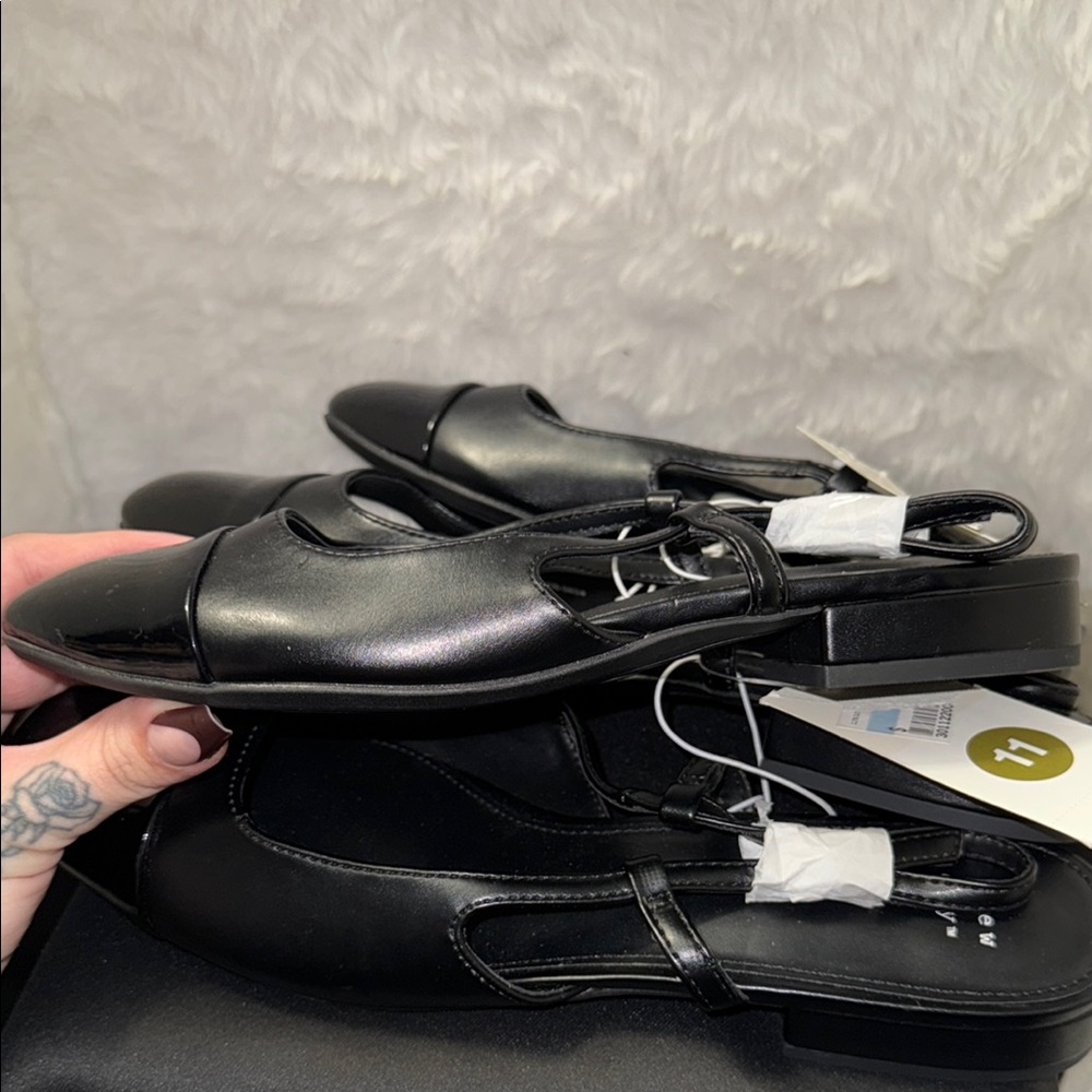 ⬇️A New Day Maxine Black Flats with Sleek Slingback Design - Picture 3 of 5